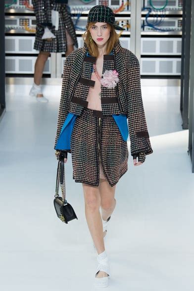 giacca chanel collezione primavera-estate 2017